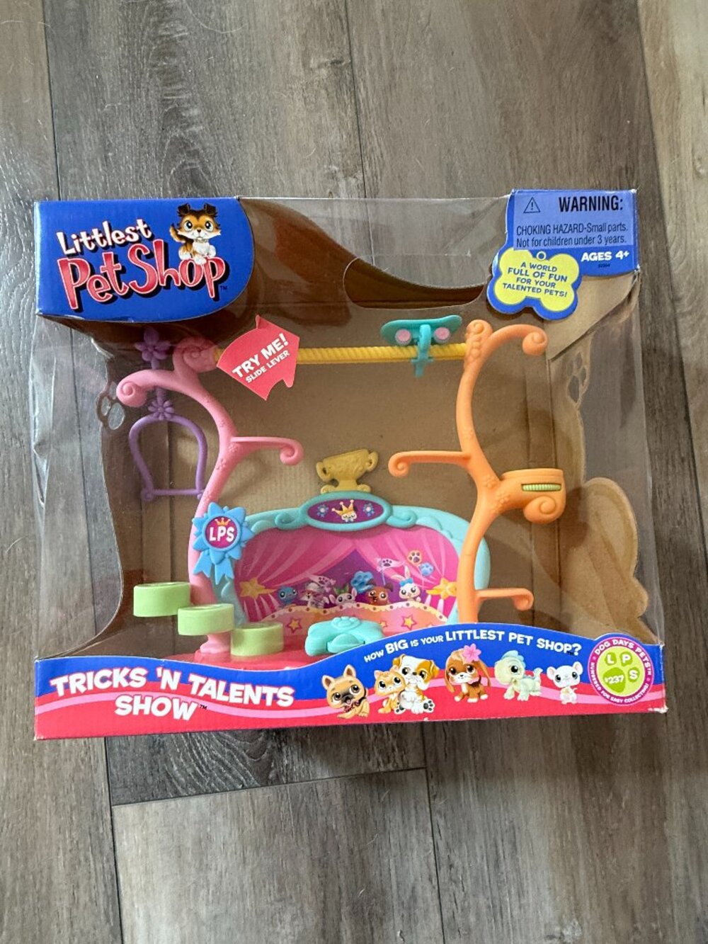 Littlest Pet Shop - Tricks 'n Talents Show